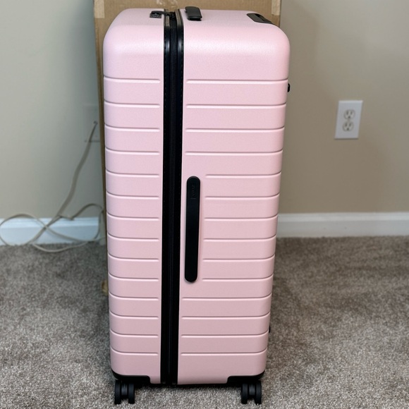 Away “Trunk” Luggage - Picture 6 of 10